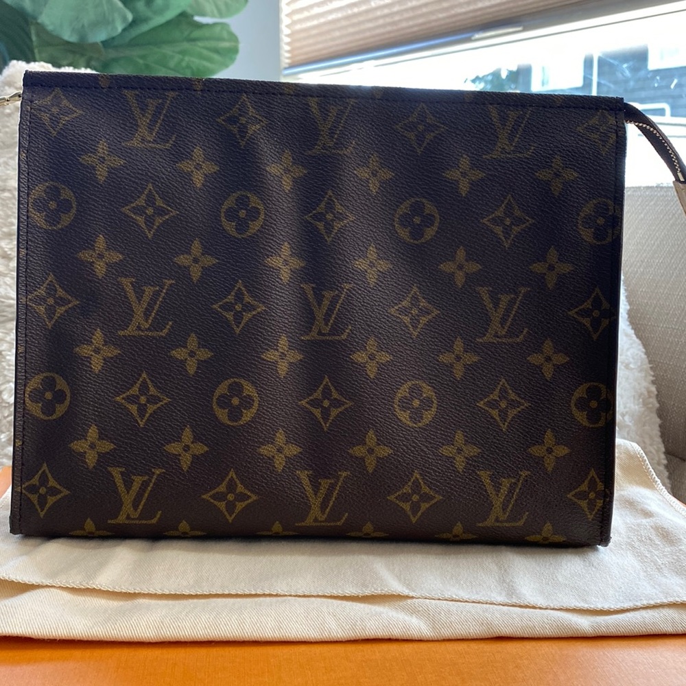 Authentic LV toiletry 26